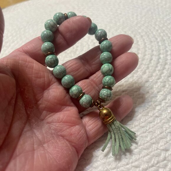 Natural FAUX TURQUOISE BEADS with ANTIQUE BRONZE BEADS Handmade Stretch Bracelet - Picture 1 of 3